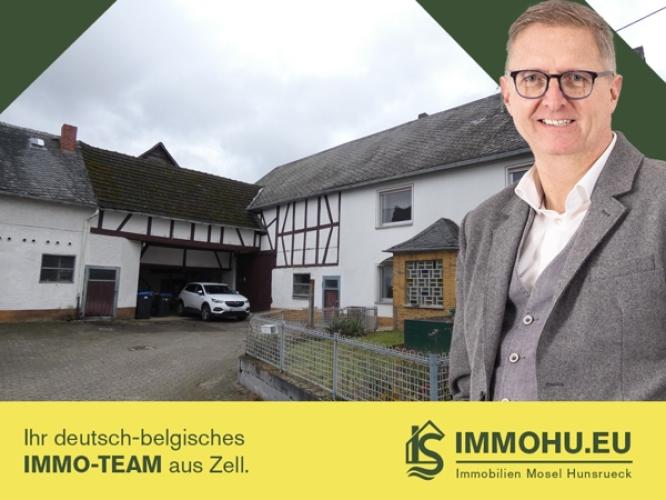 Farmhouse in need of modernization with outbuildings in a quiet location in Mittelstrimmig